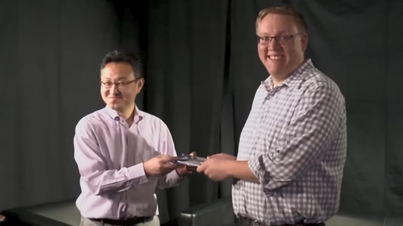 PlayStation Execs Recreate Iconic 2013 Game-Sharing Jab—But This Time There Are No Discs